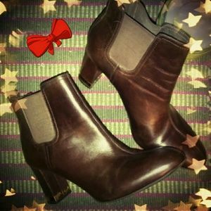 Tory Burch Brown April boots/booties